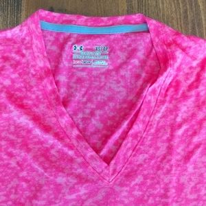 Under Armor women's V-neck top pink XS